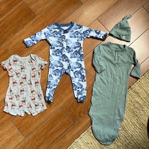 3 baby outfits :)